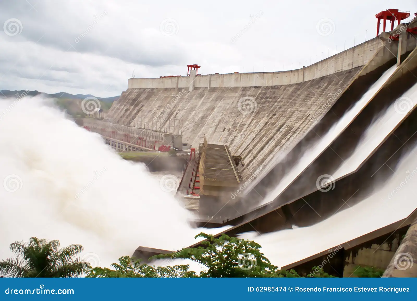 The 10 Biggest Hydroelectric Dams in the World: Massive Power Sources Explained post thumbnail image